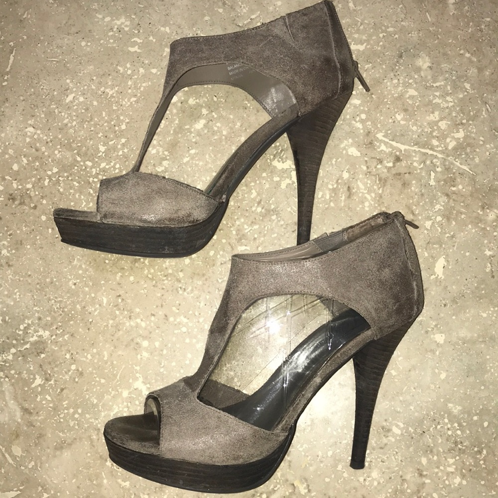 Fergie Kitana-Tan Heels. Leather. size 9 like new